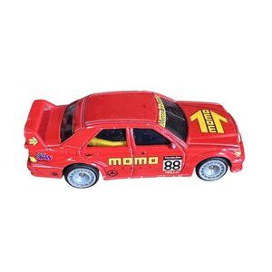 Hot Wheels Premium MOMO Mercedes-Benz 190E 2.5-16 2019